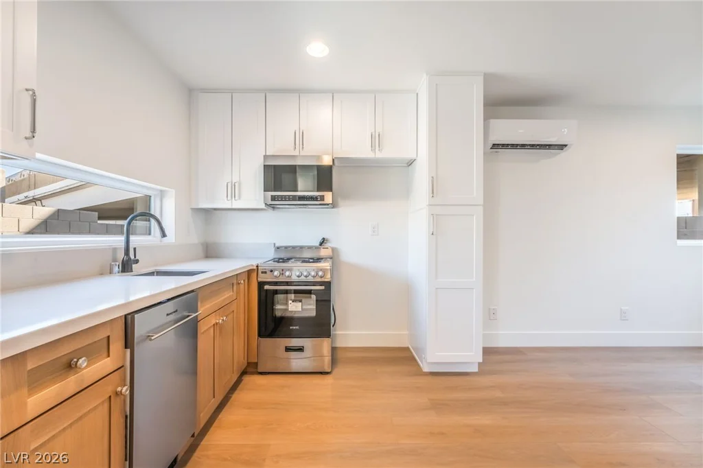 350 13th, Las Vegas, NV 89101