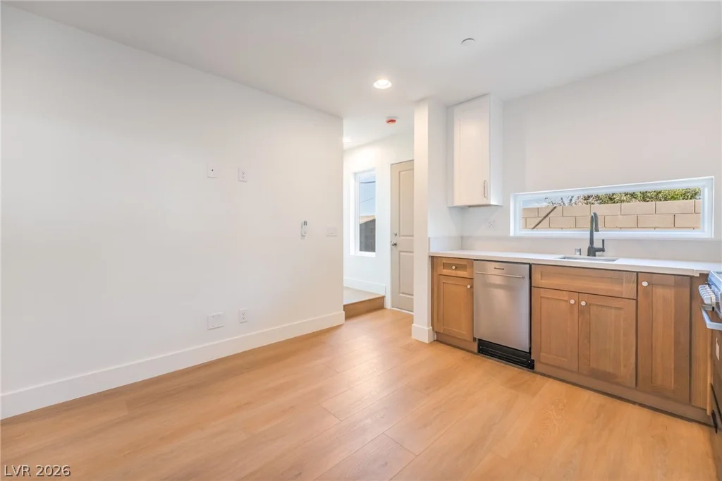 350 13th, Las Vegas, NV 89101