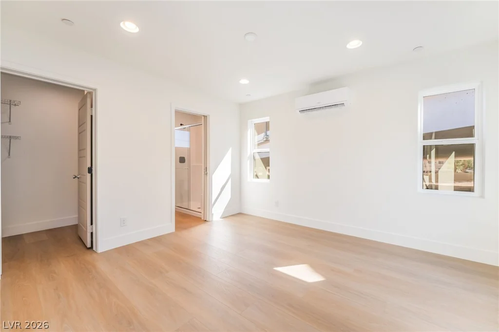 350 13th, Las Vegas, NV 89101
