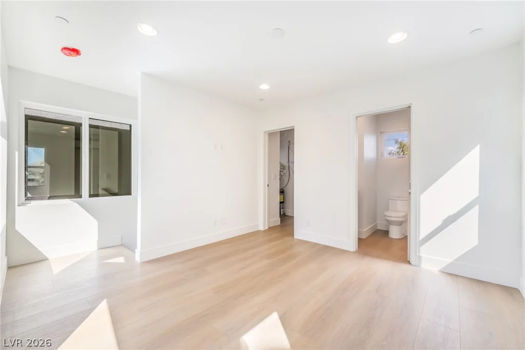 350 13th, Las Vegas, NV 89101
