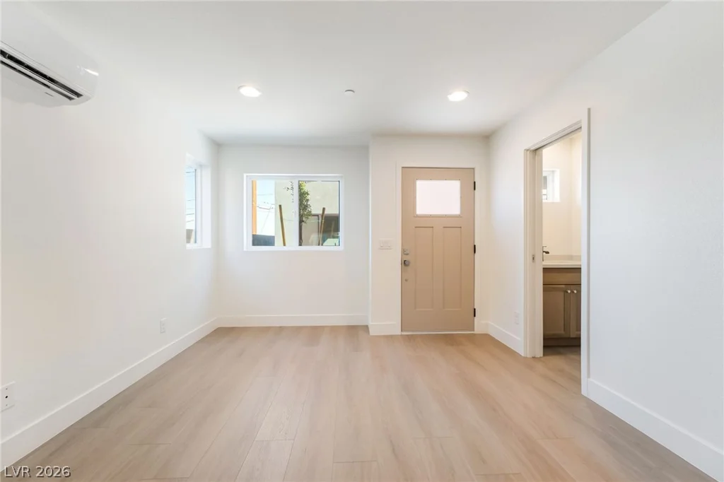 350 13th, Las Vegas, NV 89101
