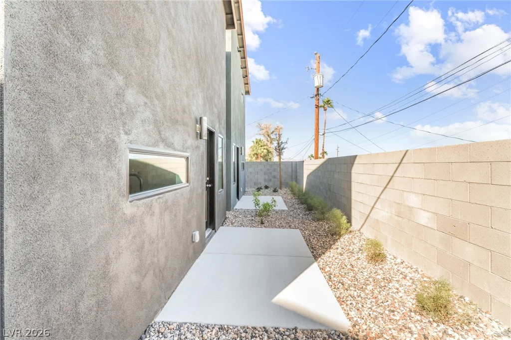 350 13th, Las Vegas, NV 89101