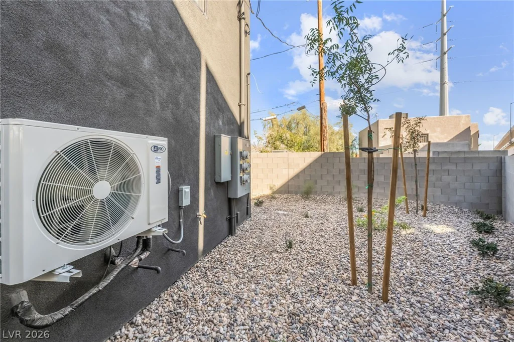 350 13th, Las Vegas, NV 89101