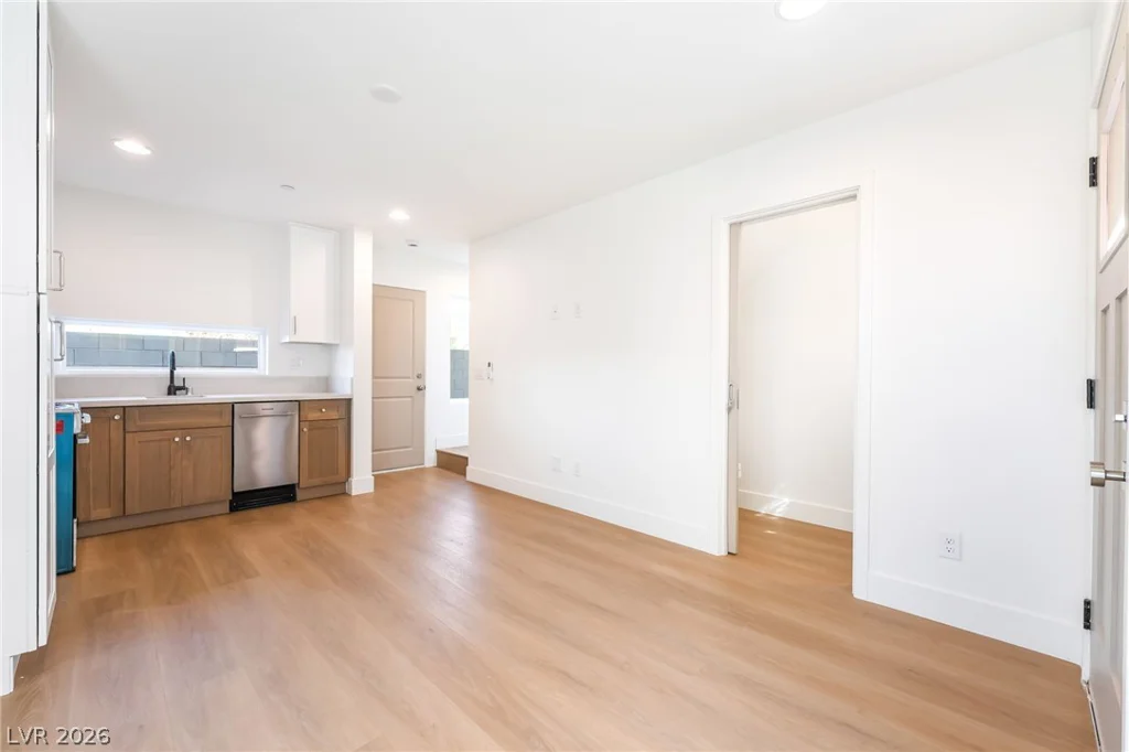 350 13th, Las Vegas, NV 89101