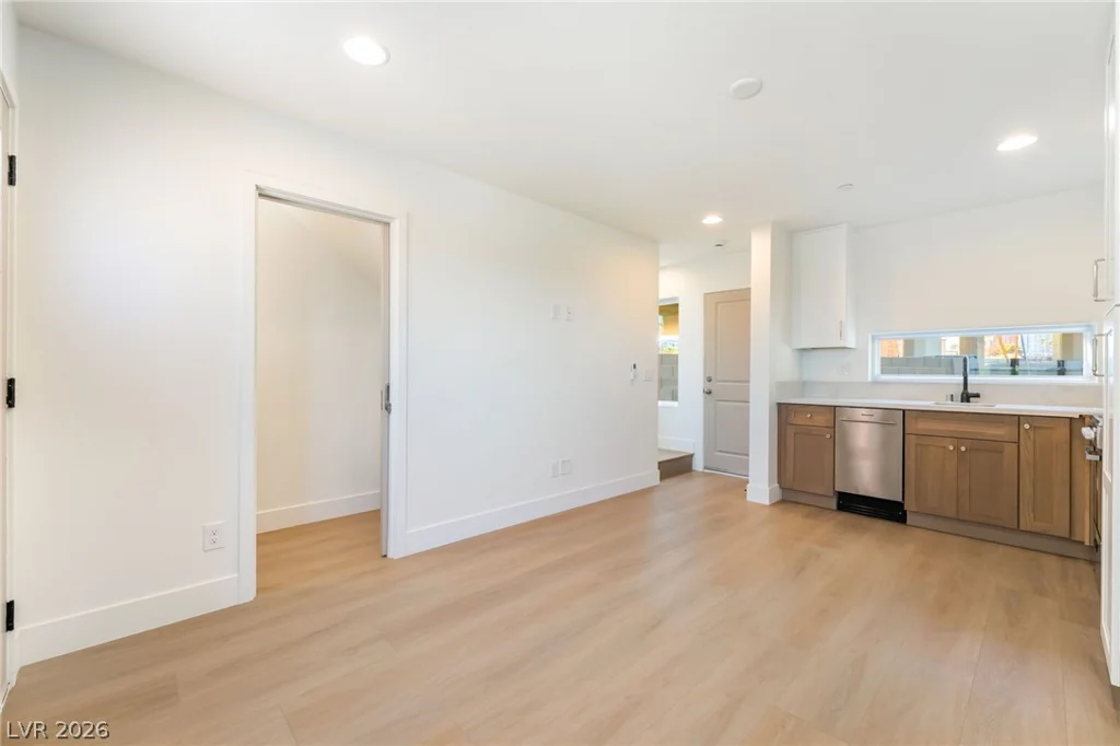 350 13th, Las Vegas, NV 89101