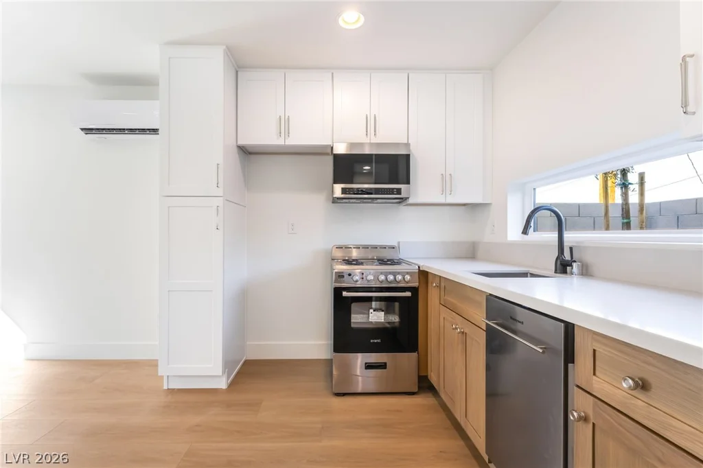 350 13th, Las Vegas, NV 89101