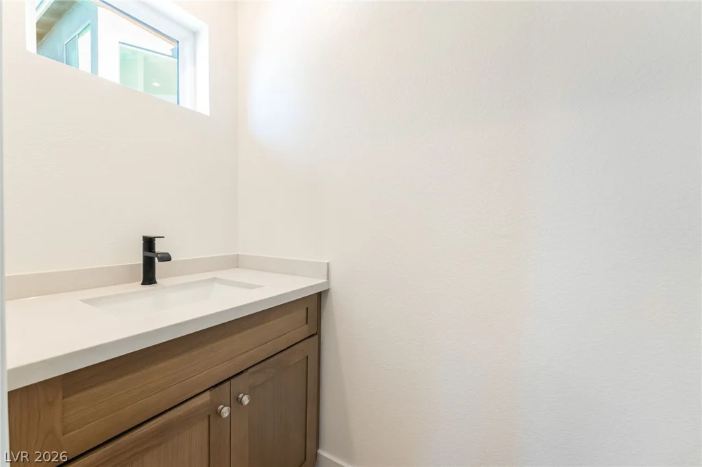 350 13th, Las Vegas, NV 89101