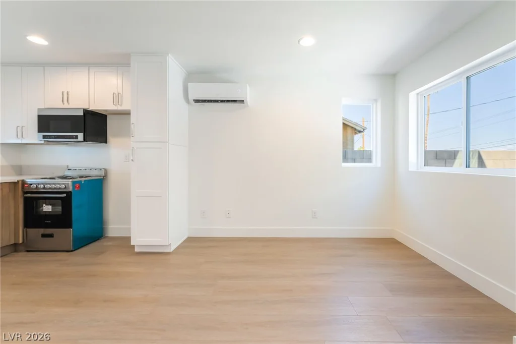 350 13th, Las Vegas, NV 89101