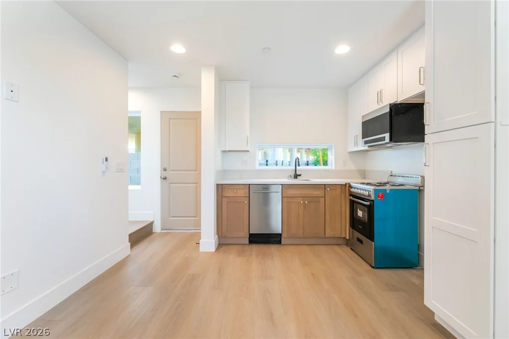 350 13th, Las Vegas, NV 89101