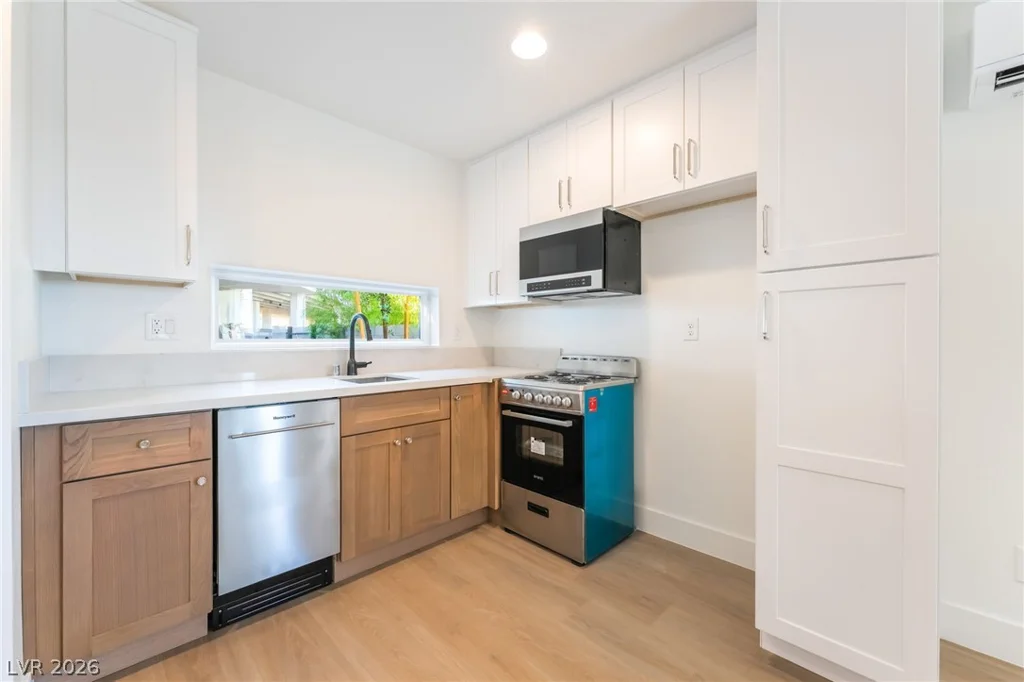 350 13th, Las Vegas, NV 89101