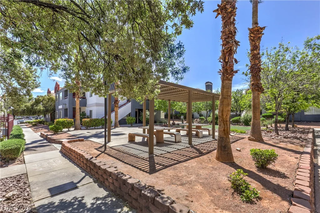 8600 Charleston, Las Vegas, NV 89117