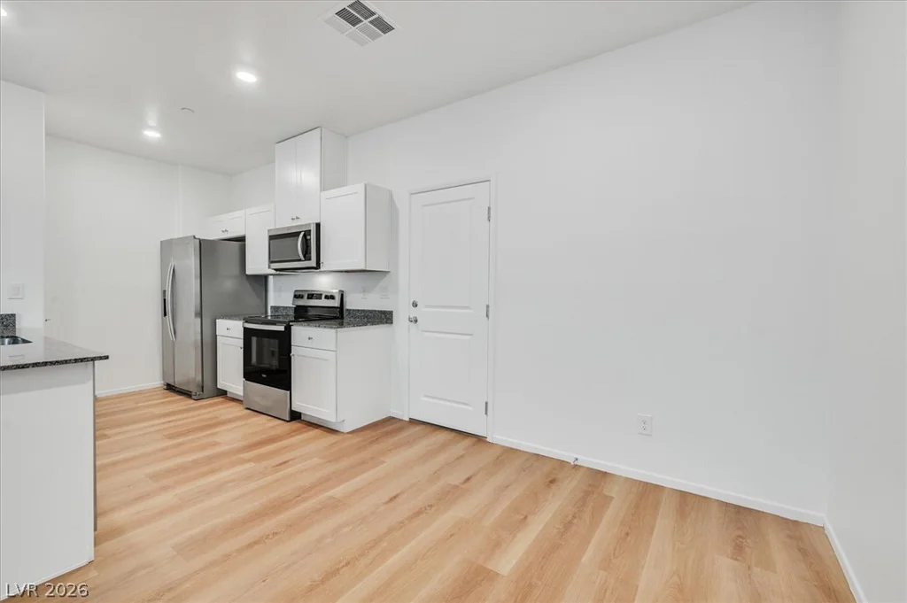7484 Mountain Ledge, Las Vegas, NV 89139