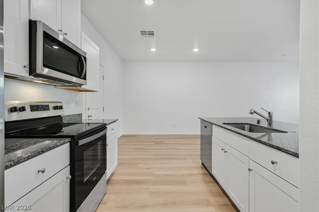 7484 Mountain Ledge, Las Vegas, NV 89139