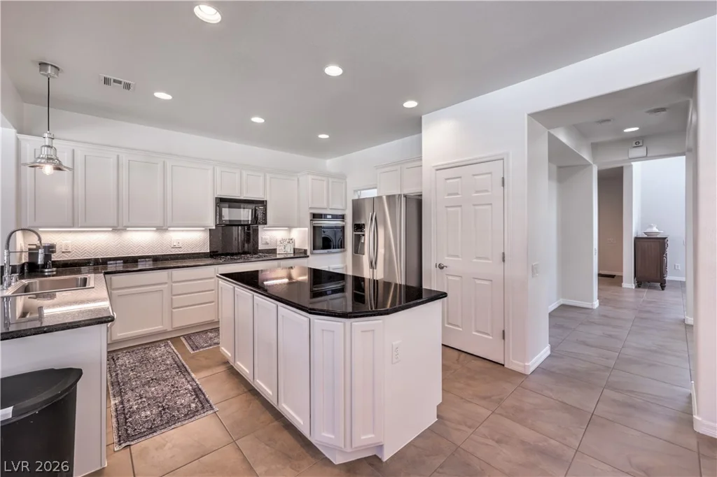 820 Paseo Cerro, Las Vegas, NV 89138