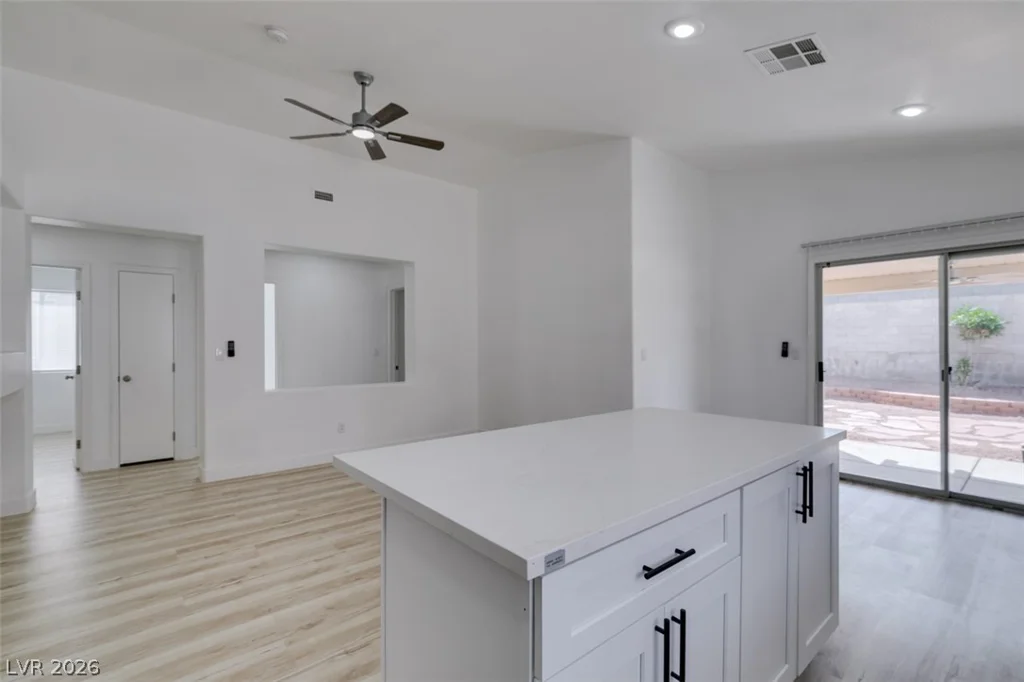 9643 Riding Ridge, Las Vegas, NV 89123