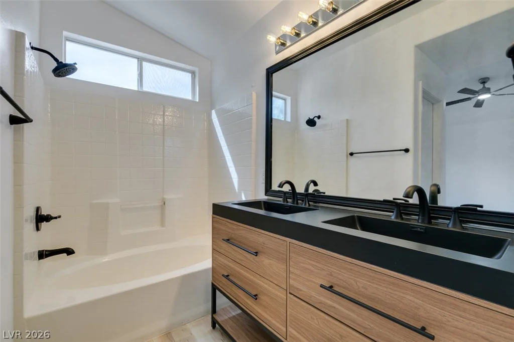 9643 Riding Ridge, Las Vegas, NV 89123