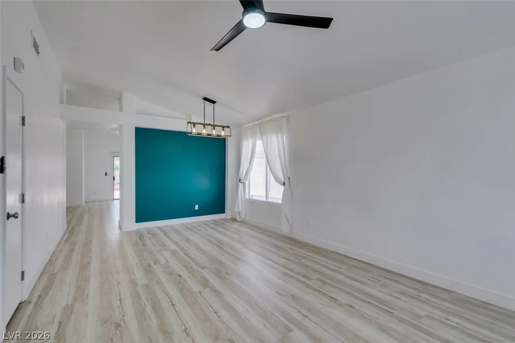 9643 Riding Ridge, Las Vegas, NV 89123