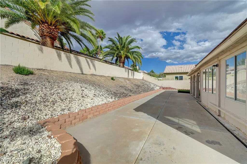 1117 Shady Run, Henderson, NV 89011