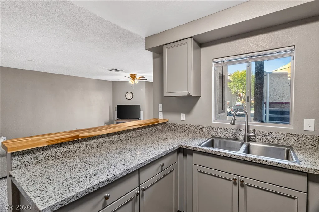 2243 Aspen Mirror, Laughlin, NV 89029