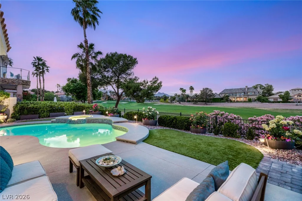 8936 Rainbow Ridge, Las Vegas, NV 89117