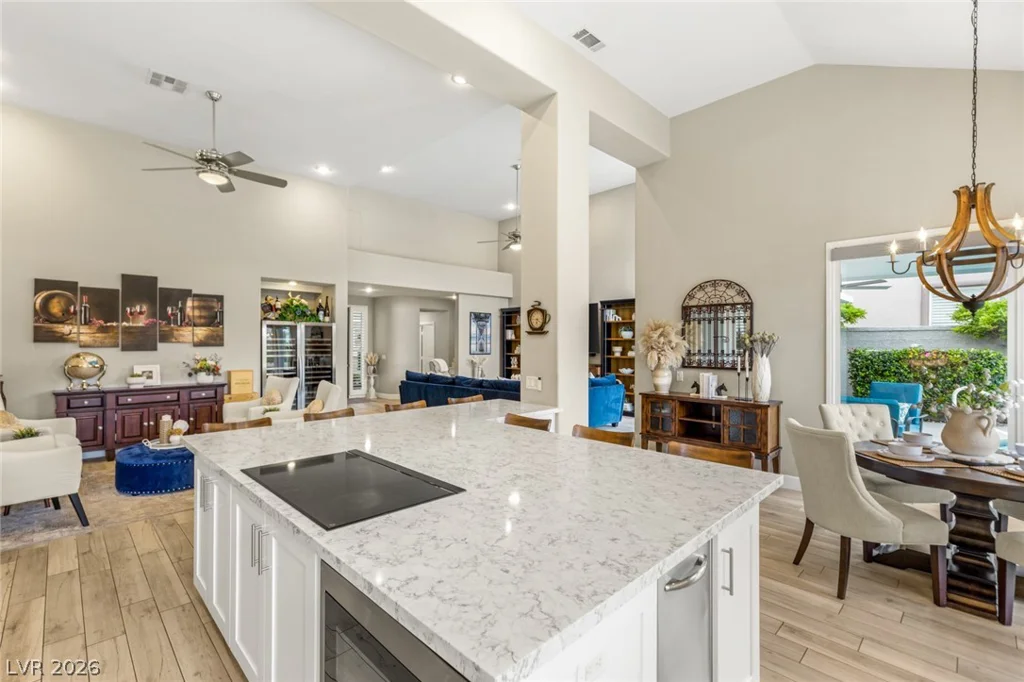 8936 Rainbow Ridge, Las Vegas, NV 89117