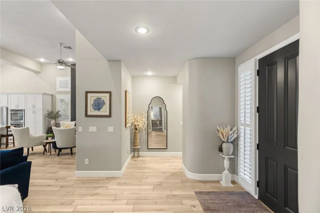 8936 Rainbow Ridge, Las Vegas, NV 89117