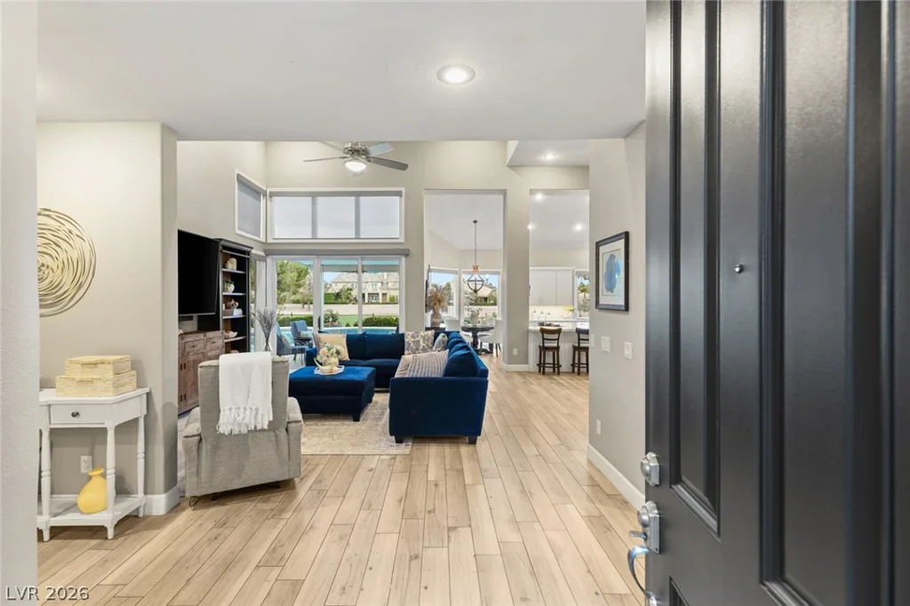 8936 Rainbow Ridge, Las Vegas, NV 89117