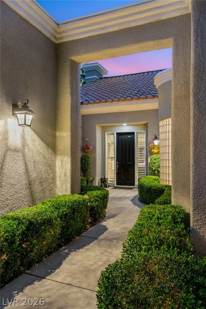 8936 Rainbow Ridge, Las Vegas, NV 89117