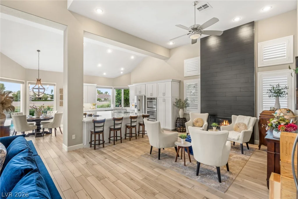 8936 Rainbow Ridge, Las Vegas, NV 89117