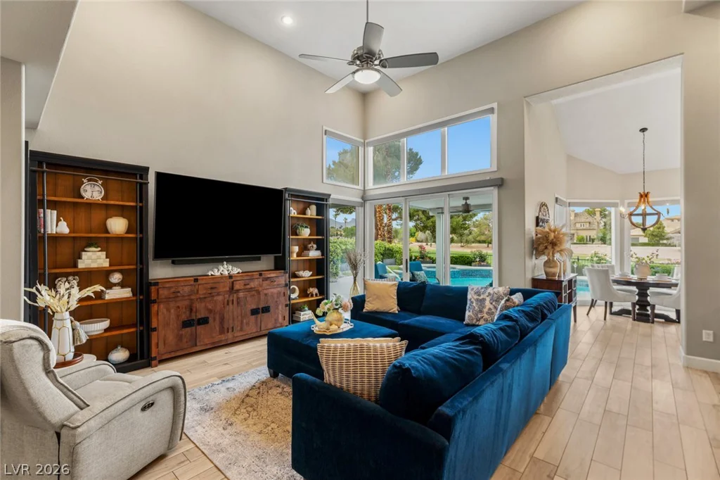 8936 Rainbow Ridge, Las Vegas, NV 89117