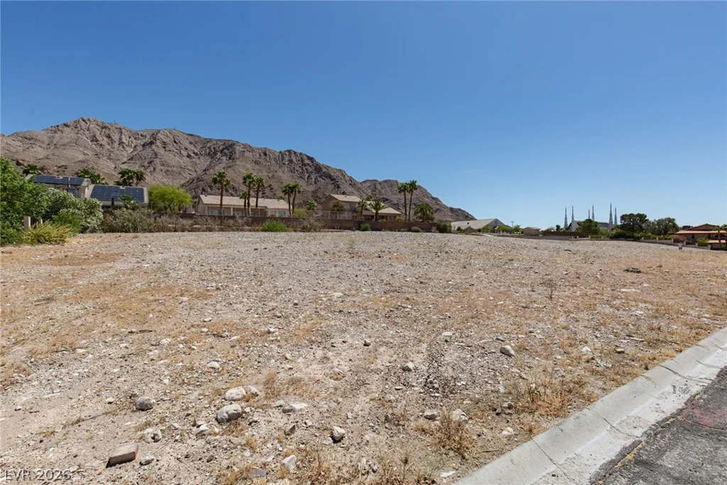 6881 Mountridge, Las Vegas, NV 89110