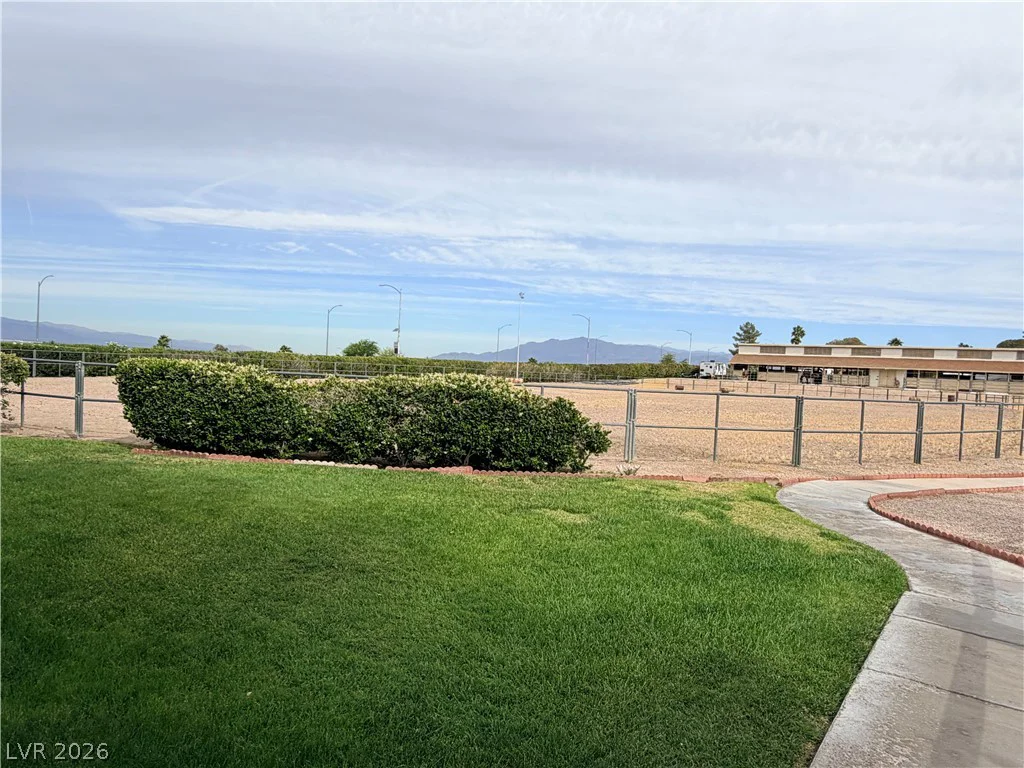 6881 Mountridge, Las Vegas, NV 89110