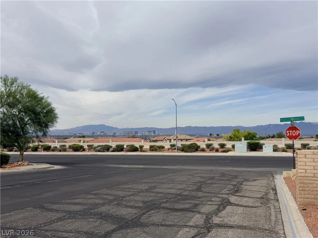 6881 Mountridge, Las Vegas, NV 89110