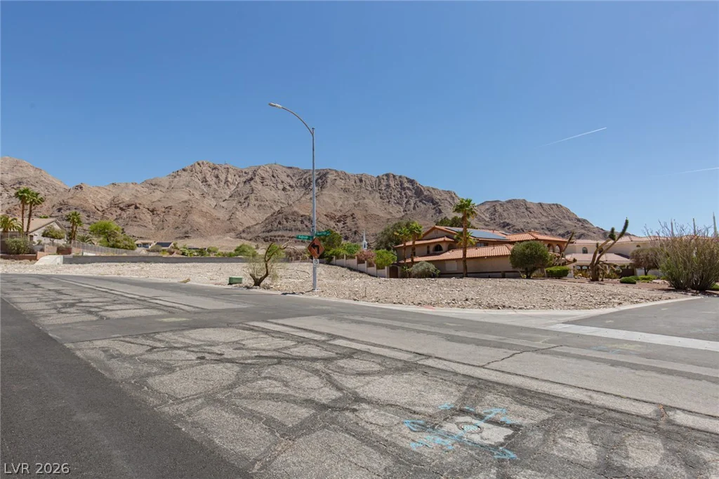 6881 Mountridge, Las Vegas, NV 89110