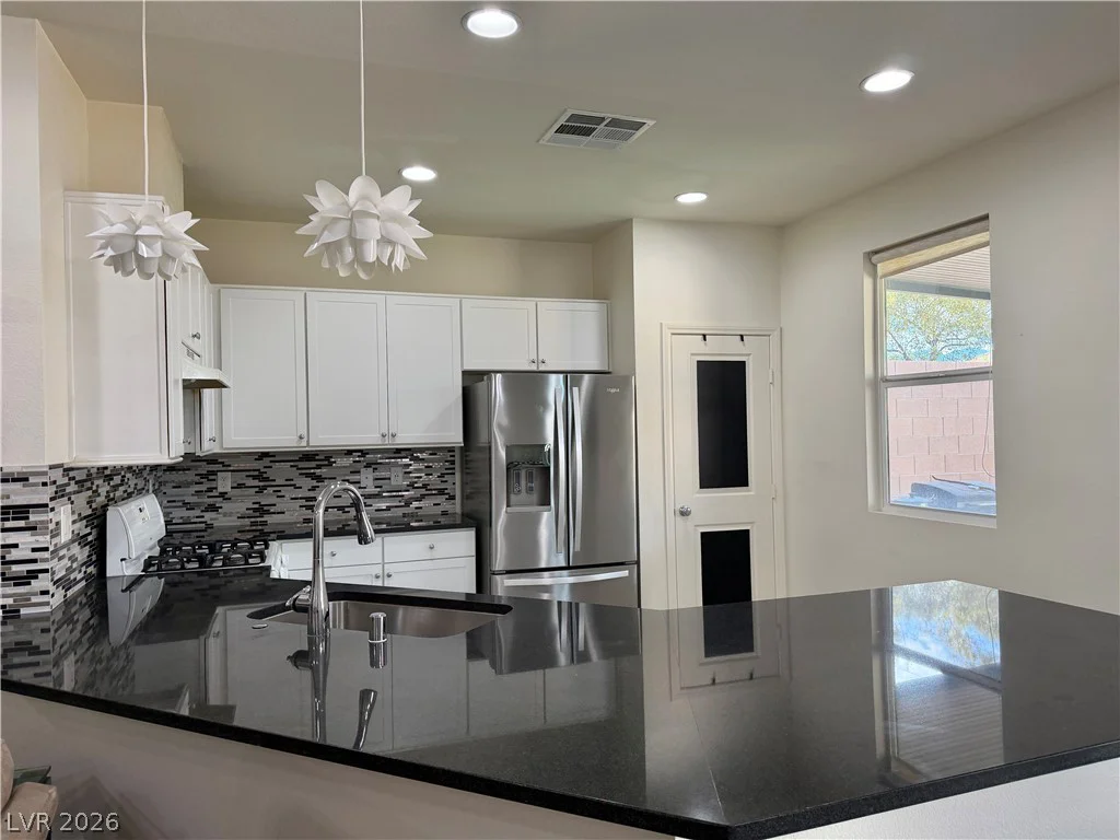 9830 Colenso, Las Vegas, NV 89148