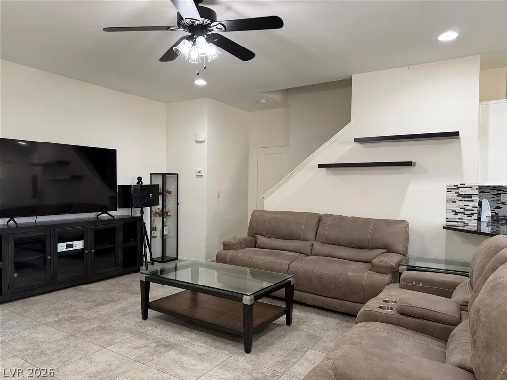 9830 Colenso, Las Vegas, NV 89148