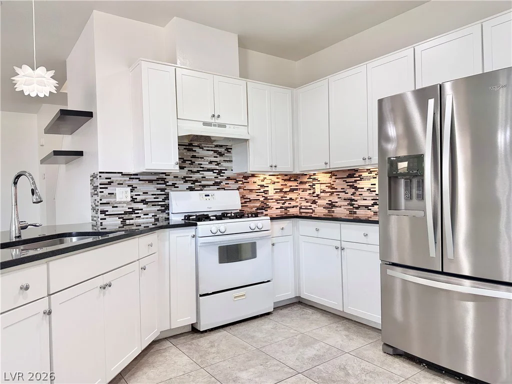 9830 Colenso, Las Vegas, NV 89148