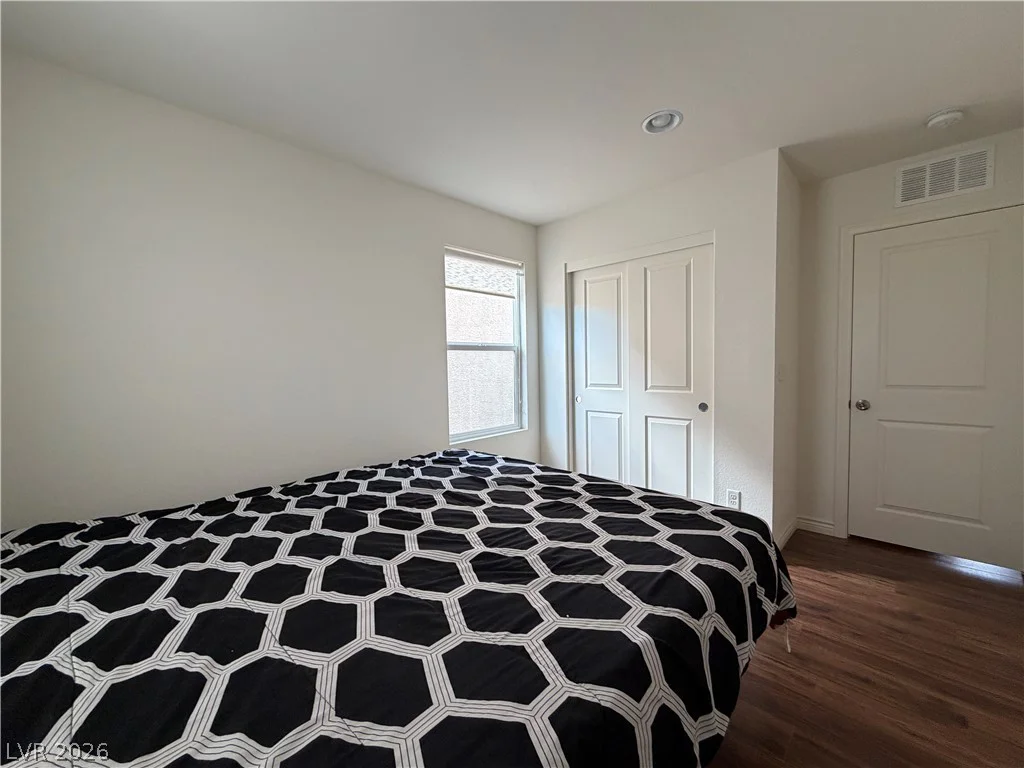 9830 Colenso, Las Vegas, NV 89148