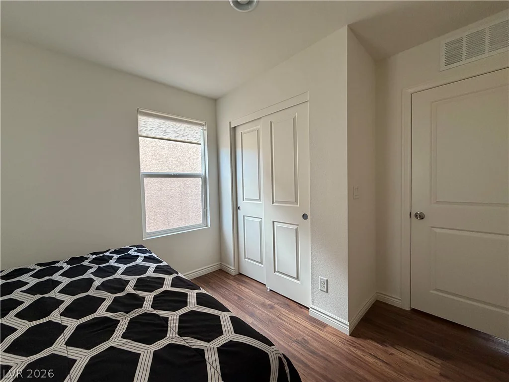 9830 Colenso, Las Vegas, NV 89148