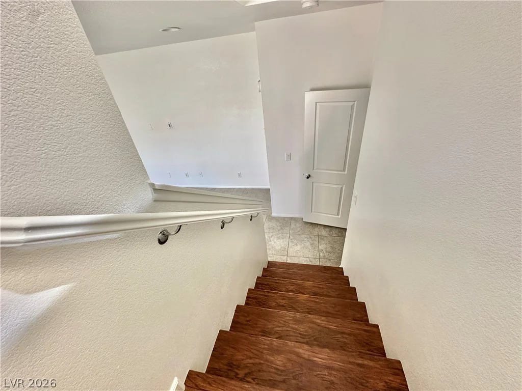 9830 Colenso, Las Vegas, NV 89148
