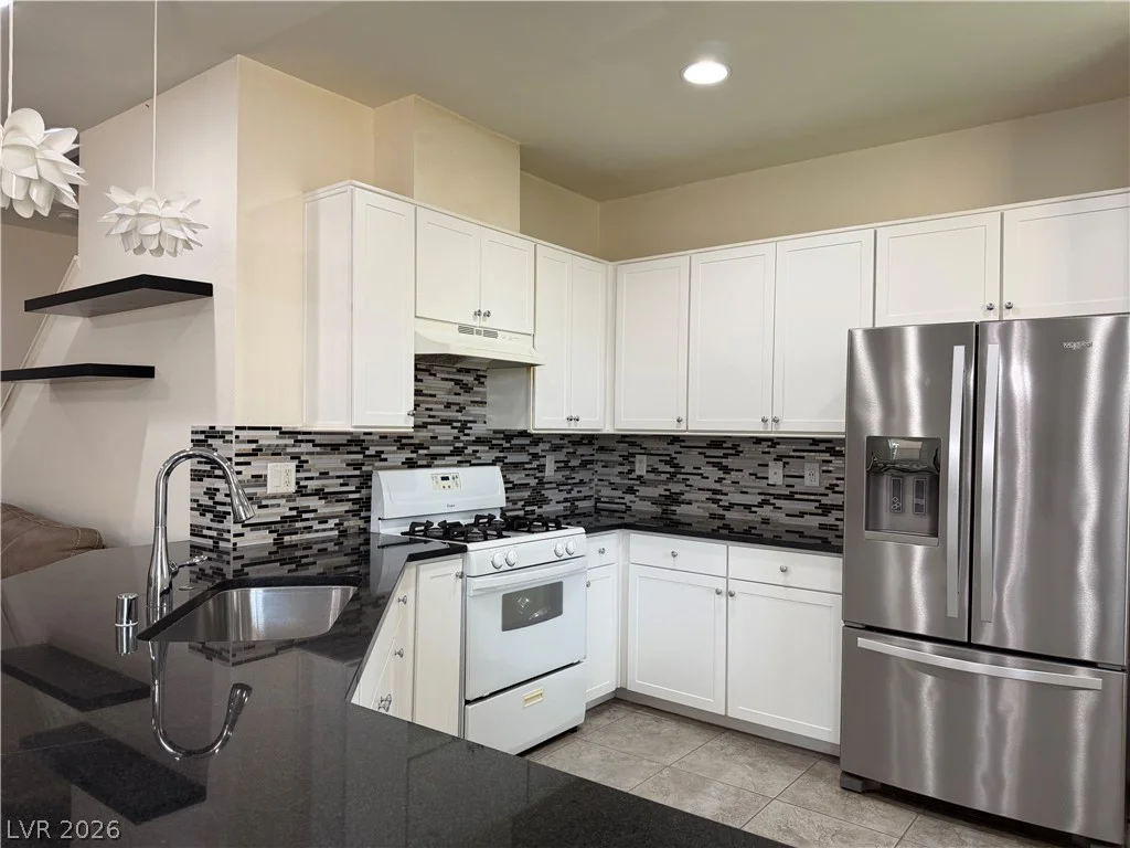 9830 Colenso, Las Vegas, NV 89148