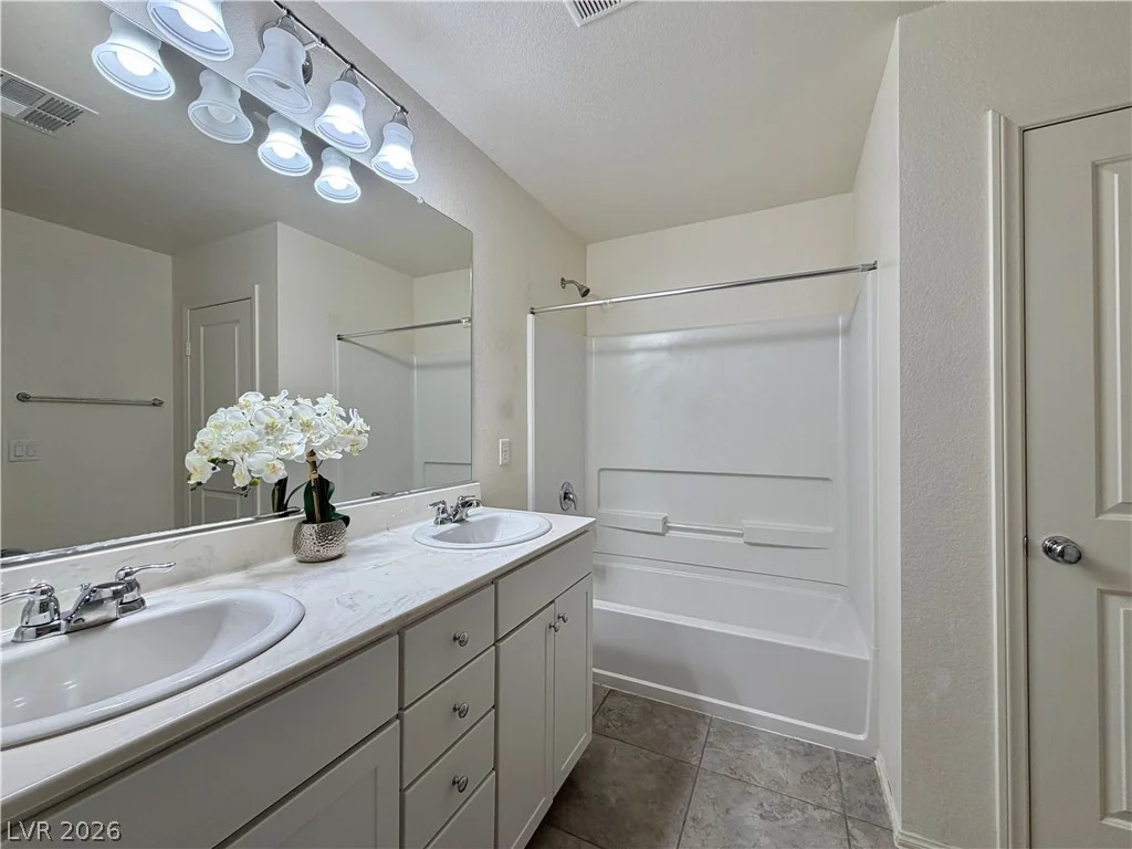 9830 Colenso, Las Vegas, NV 89148