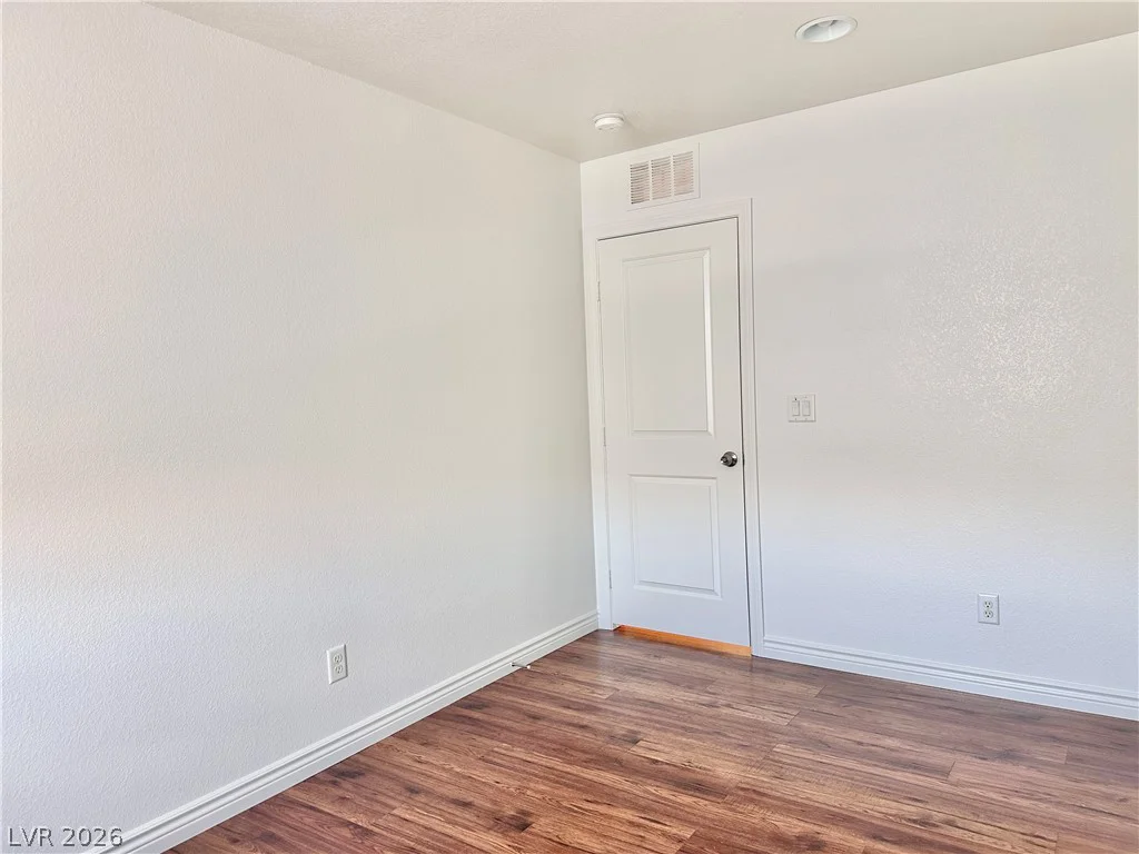 9830 Colenso, Las Vegas, NV 89148