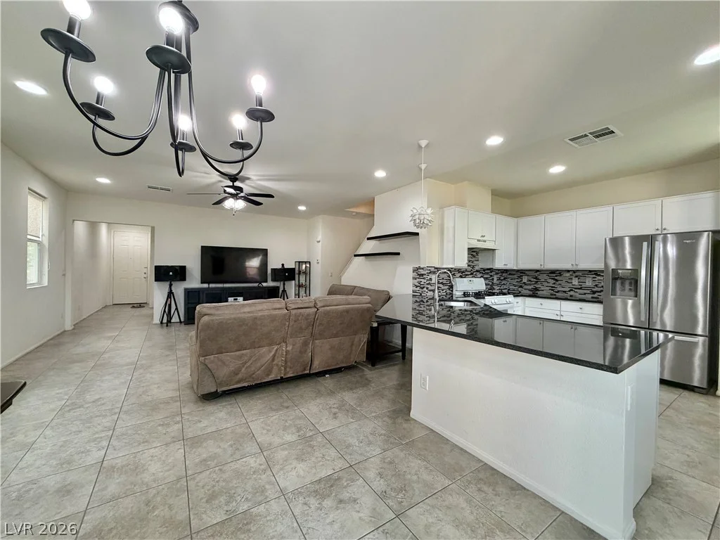 9830 Colenso, Las Vegas, NV 89148