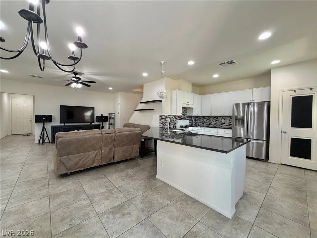 9830 Colenso, Las Vegas, NV 89148