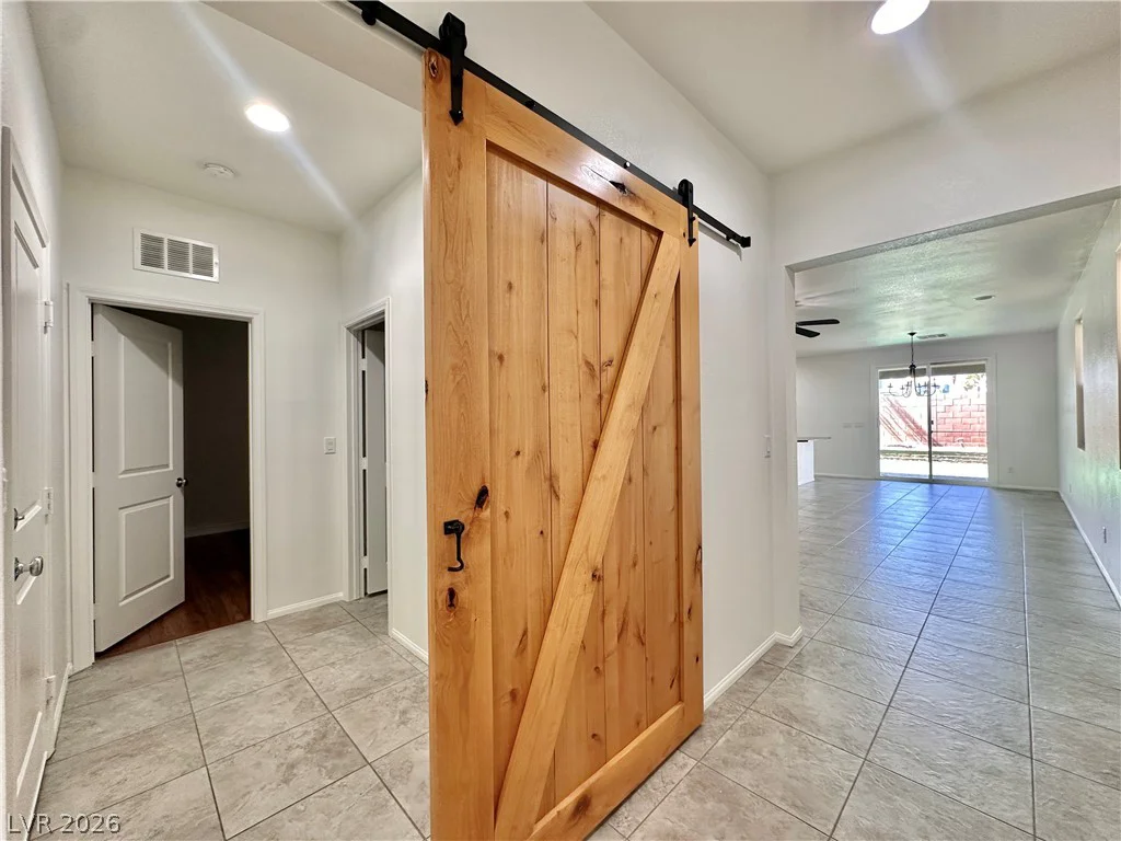 9830 Colenso, Las Vegas, NV 89148