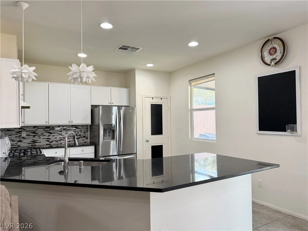 9830 Colenso, Las Vegas, NV 89148