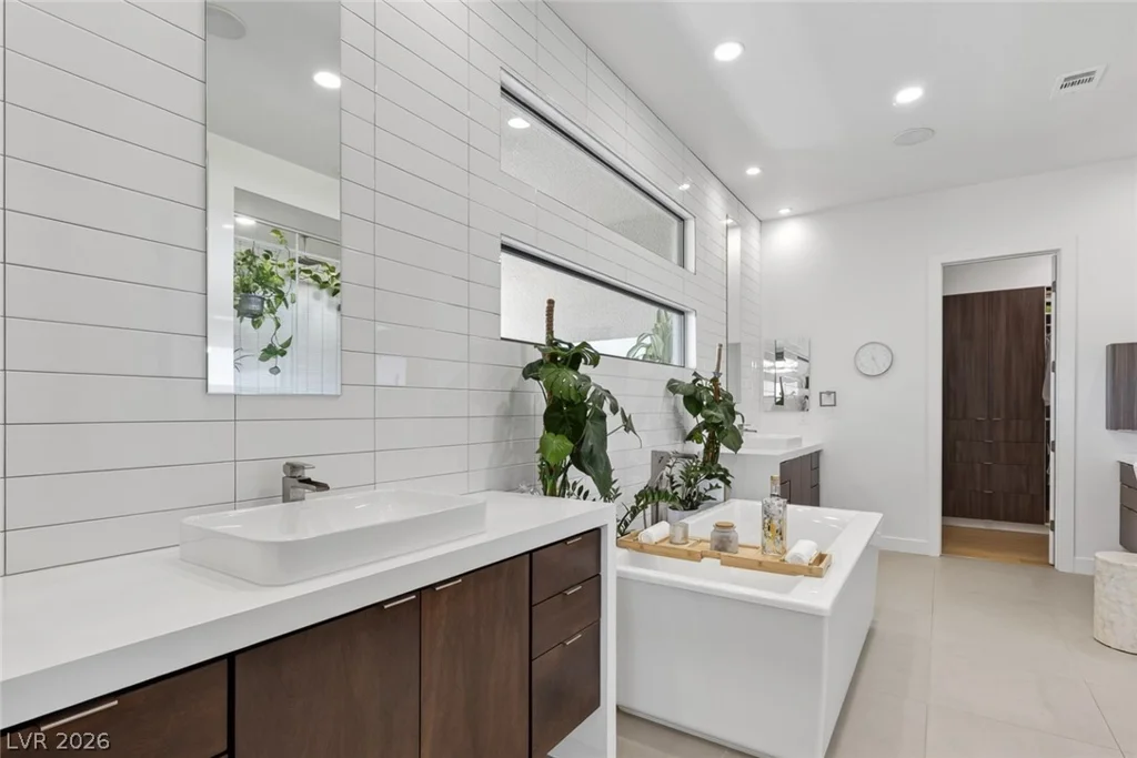 24 Garden Rain, Las Vegas, NV 89135