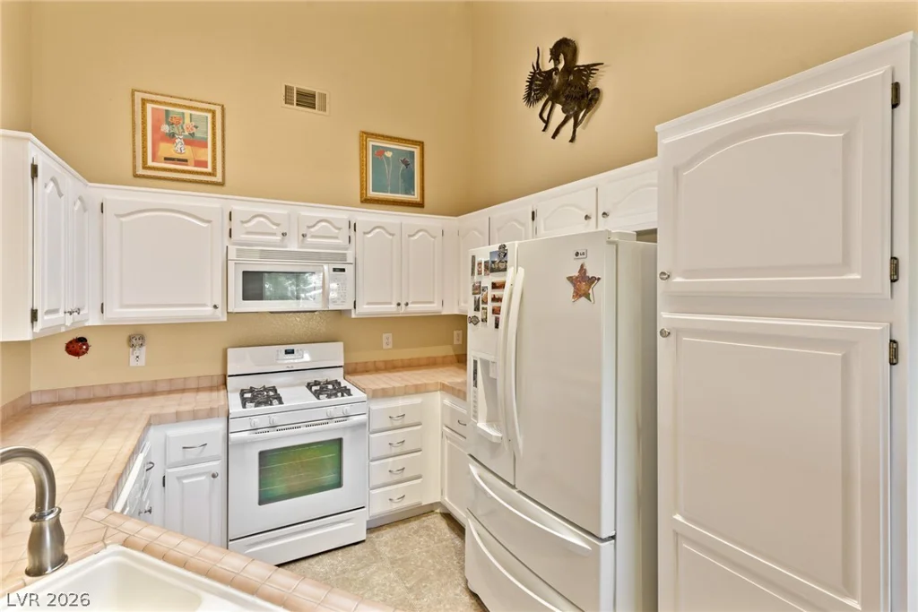 3320 Fort Apache, Las Vegas, NV 89117
