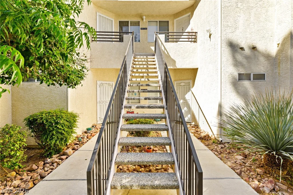 3320 Fort Apache, Las Vegas, NV 89117